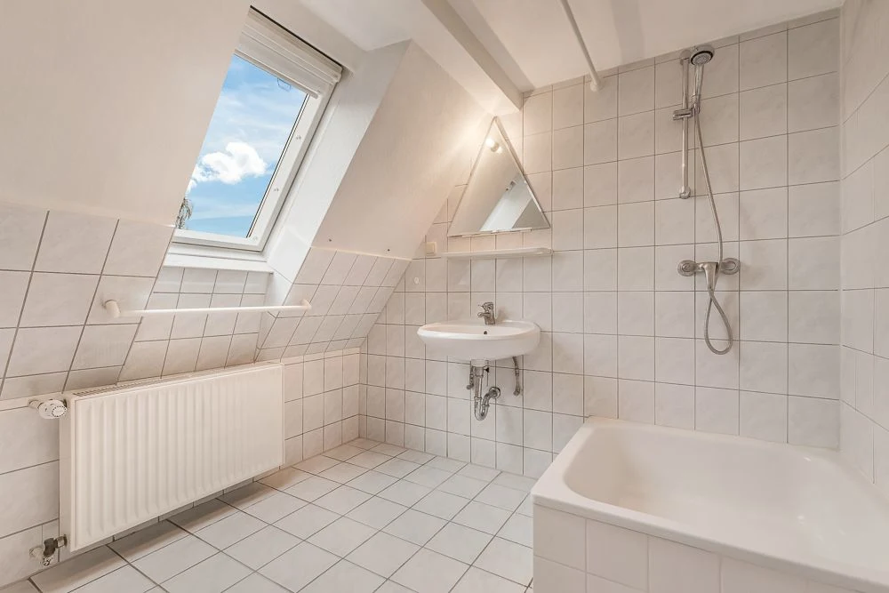 Badezimmer im Dachgeschoss